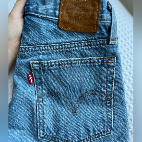 Levi’s wedgy fit blue jeans - Picture 3 of 3
